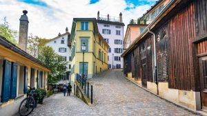 Tour cáp treo CabriO đến núi Stanserhorn từ Zurich